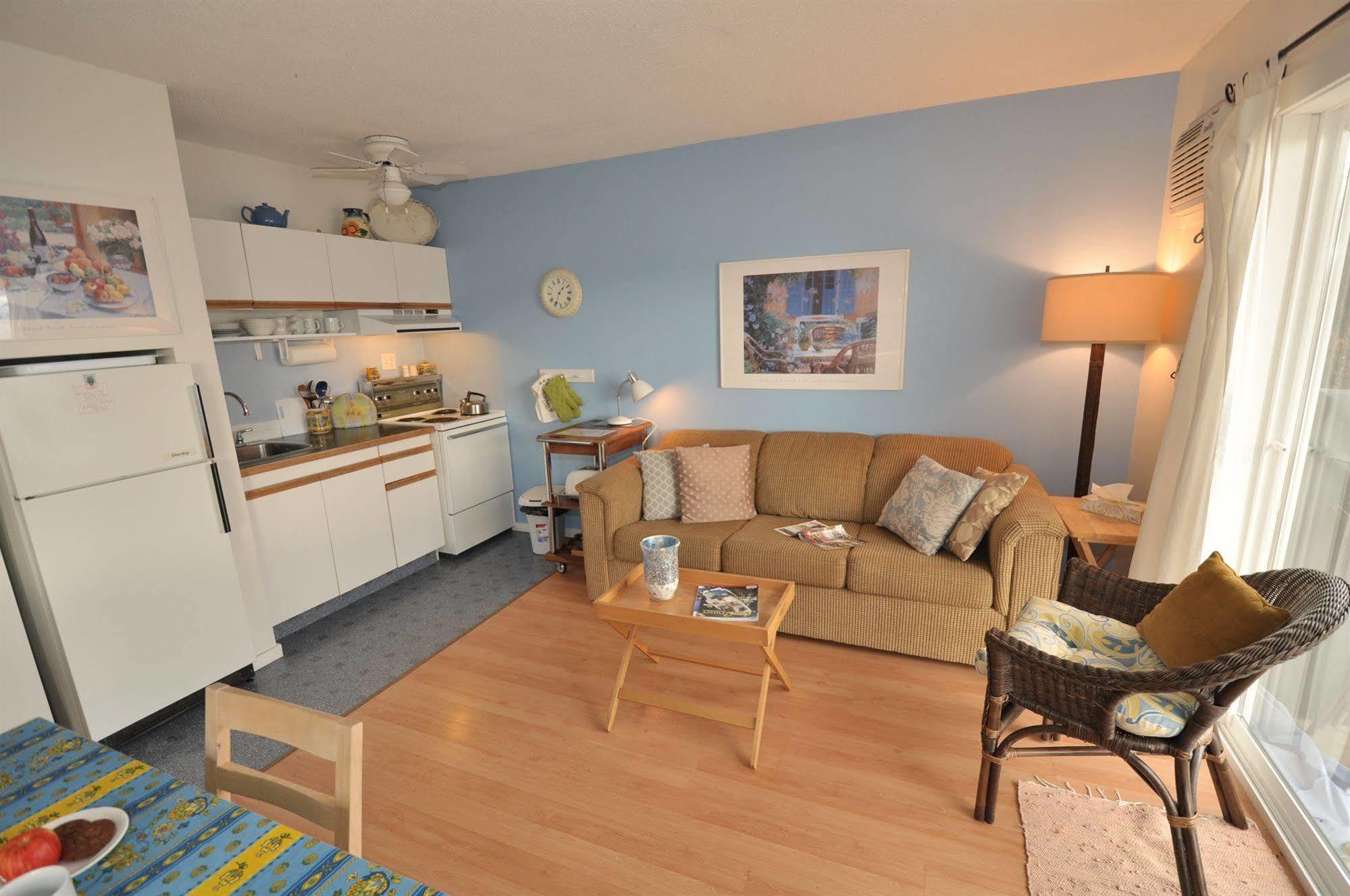 Seclusion Bay Resort West Kelowna Bagian luar foto