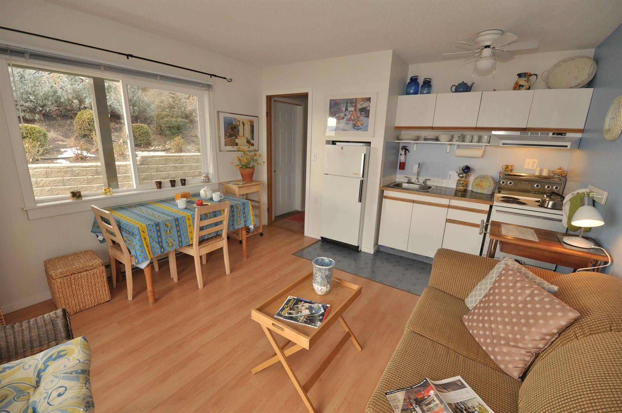 Seclusion Bay Resort West Kelowna Bagian luar foto