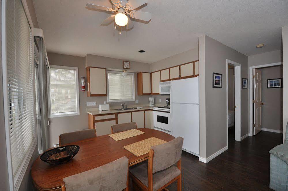 Seclusion Bay Resort West Kelowna Bagian luar foto