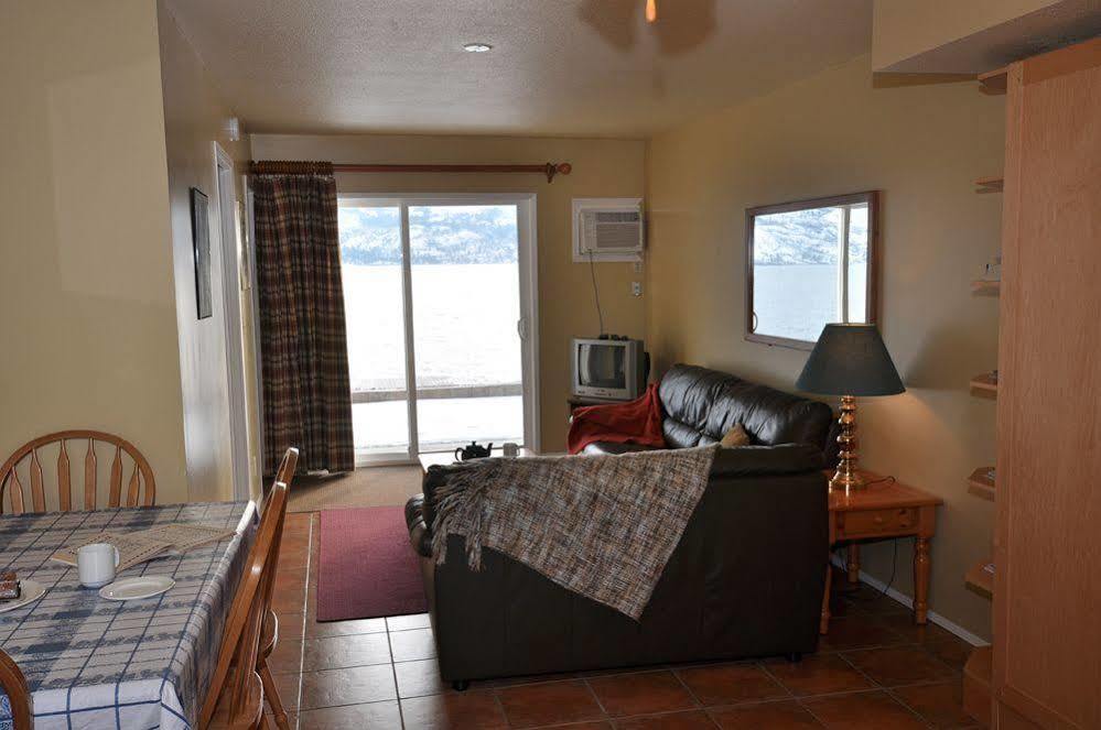Seclusion Bay Resort West Kelowna Bagian luar foto