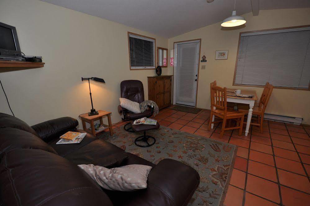 Seclusion Bay Resort West Kelowna Bagian luar foto