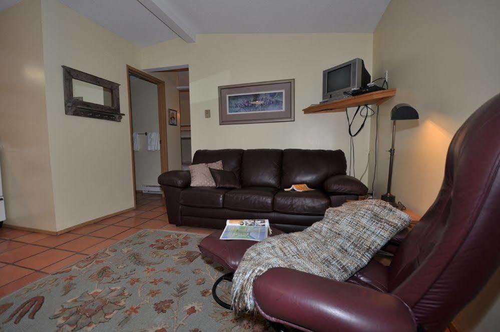 Seclusion Bay Resort West Kelowna Bagian luar foto